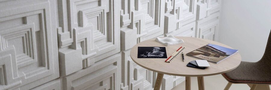 SOUNDWAVE® Sky Relief an der Wand
